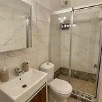 公寓 Luxury In Kyrenia *